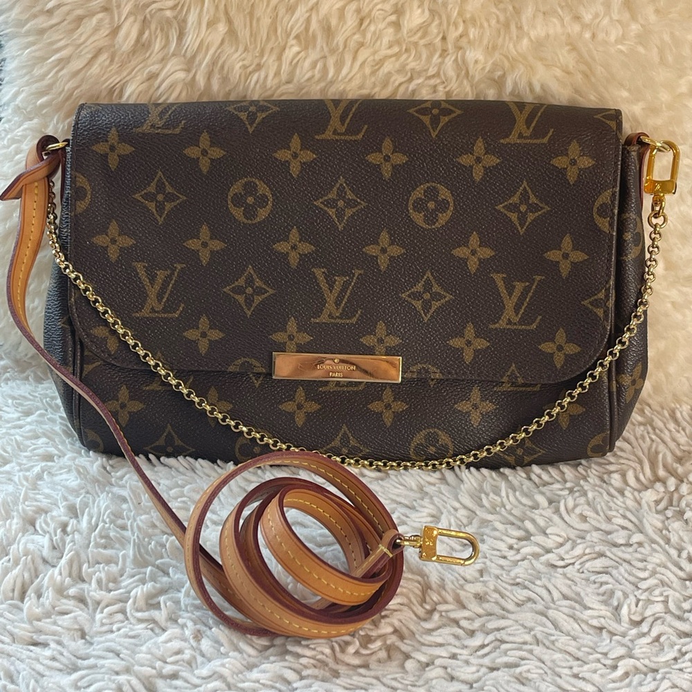 Louis Vuitton Favorite MM Monogram Crossbody Bag Purse